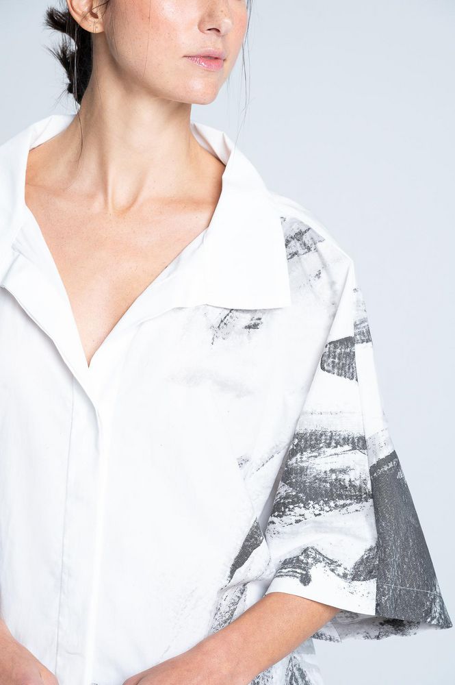 Blusa Manga Corta Cola Amplia ARKITECT MARIA ELENA VILLAMIL