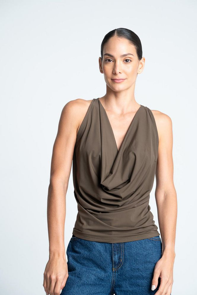 Blusa-Drapeada-ARKITECT-85530-3703262_a_66d7fbc8-4562-45de-9d97-dd70195d7117.jpg