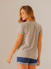 Camiseta Cuello en V  Regular fit PEOPLE