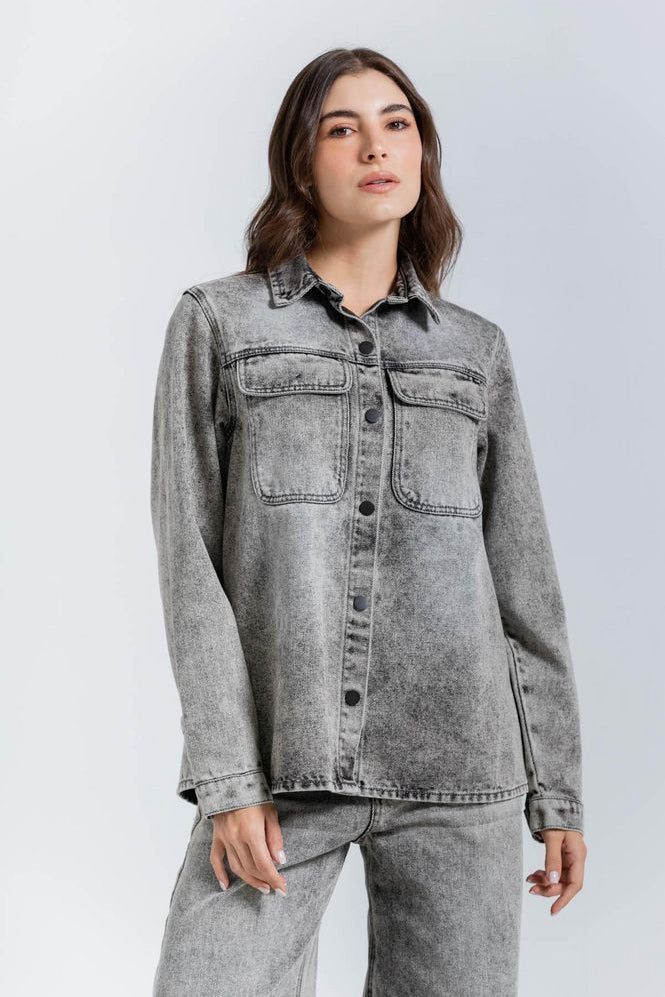 CHAQUETA-Botones-Frontales-Regular-fit-PEOPLE-3739789_a.jpg