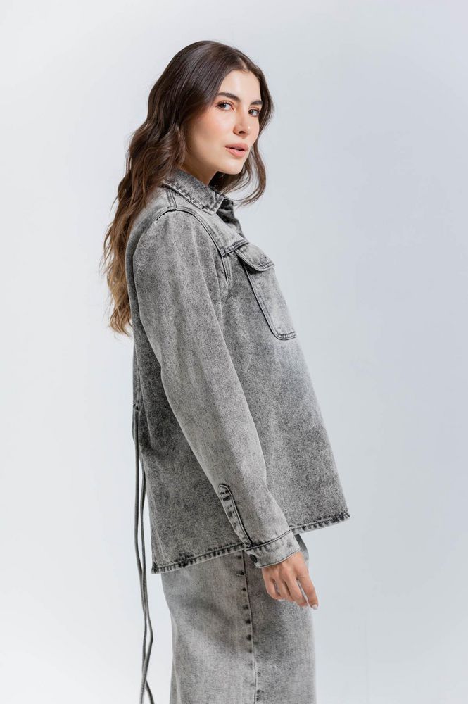 Chaqueta Botones Frontales Regular fit PEOPLE