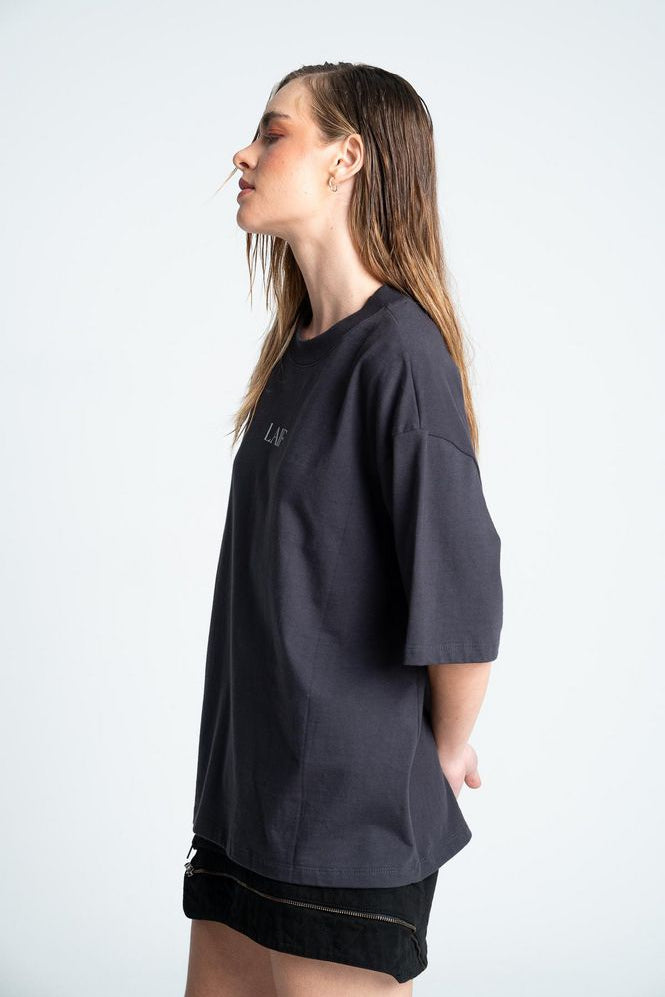 Camiseta-Fit-Regular-PEOPLE-97994-3705330_b_3d00e4c2-ad05-4e7c-b29b-0e249a74d61d.jpg