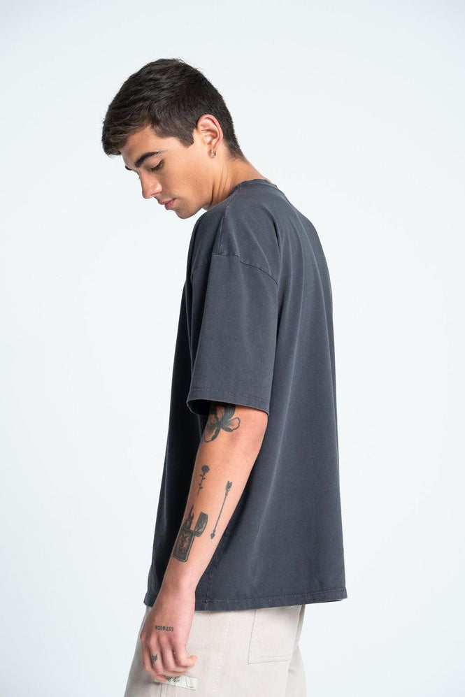Camiseta-Manga-Corta-PEOPLE-98298-3708607_b_5c90fe23-29bf-449d-a29c-4acb111c46a4.jpg