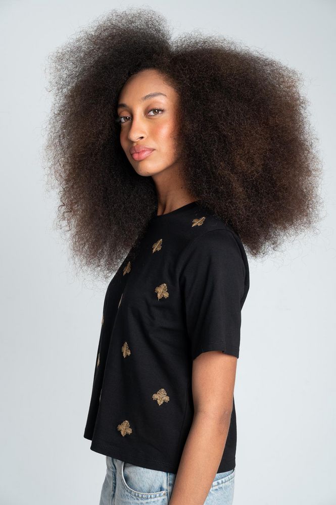 Camiseta con bordado Amplia ARKITECT