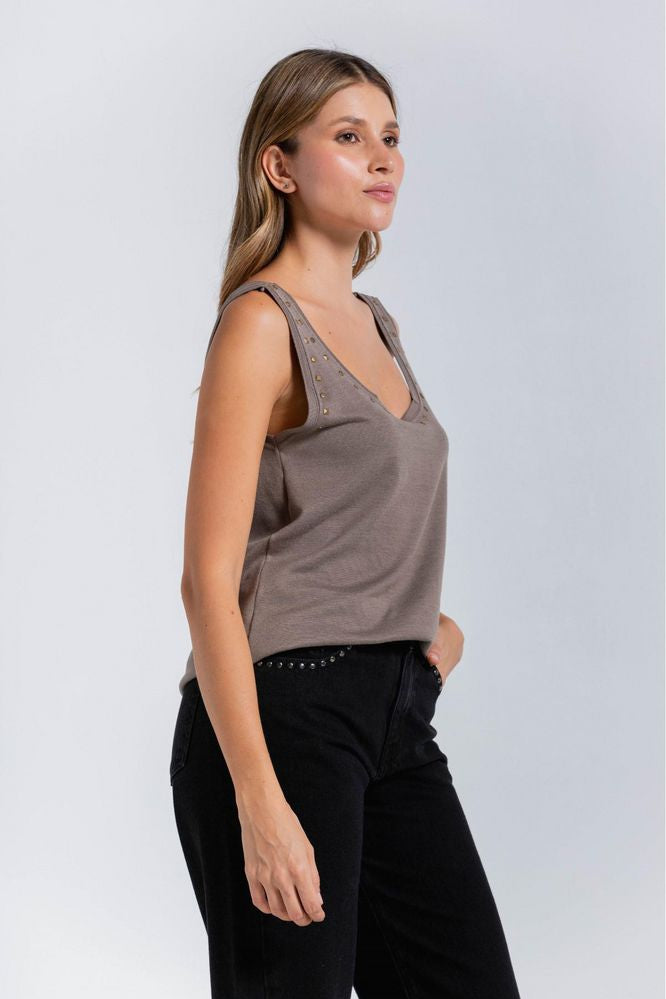 Camiseta-Taches-Cuello-ARKITECT-93301-3672020_b.jpg