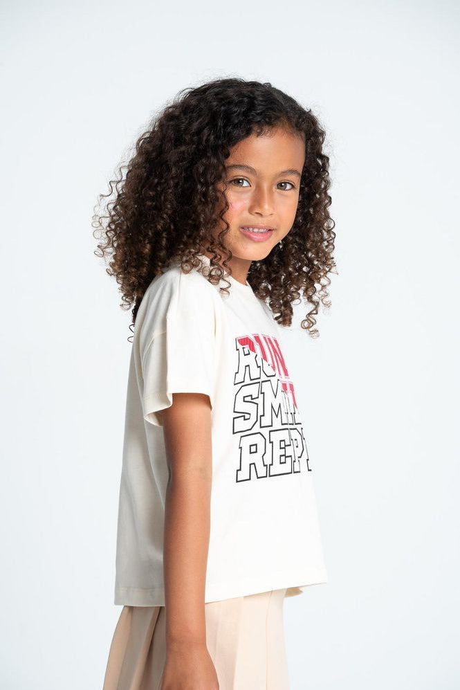 Camiseta-manga-corta-PEOPLE-98823-3702500_b_16c7a5d1-23a1-4ff7-b332-8805b17d38f4.jpg