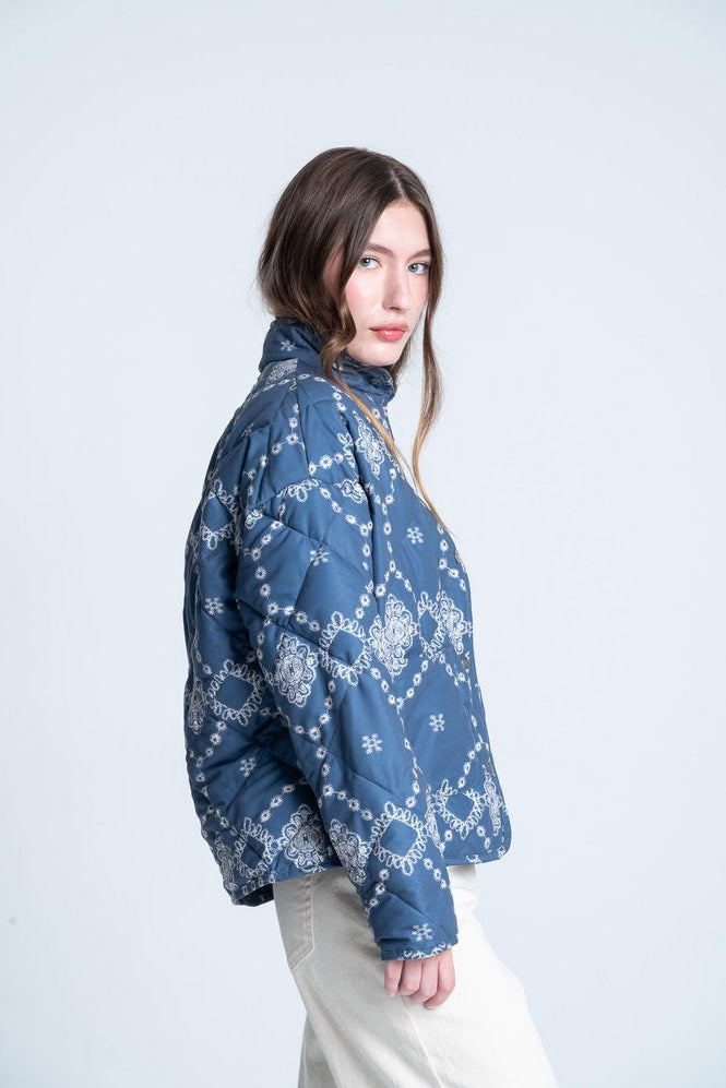Chaqueta-Acolchada-Amplia-ARKITECT-3778212_b.jpg