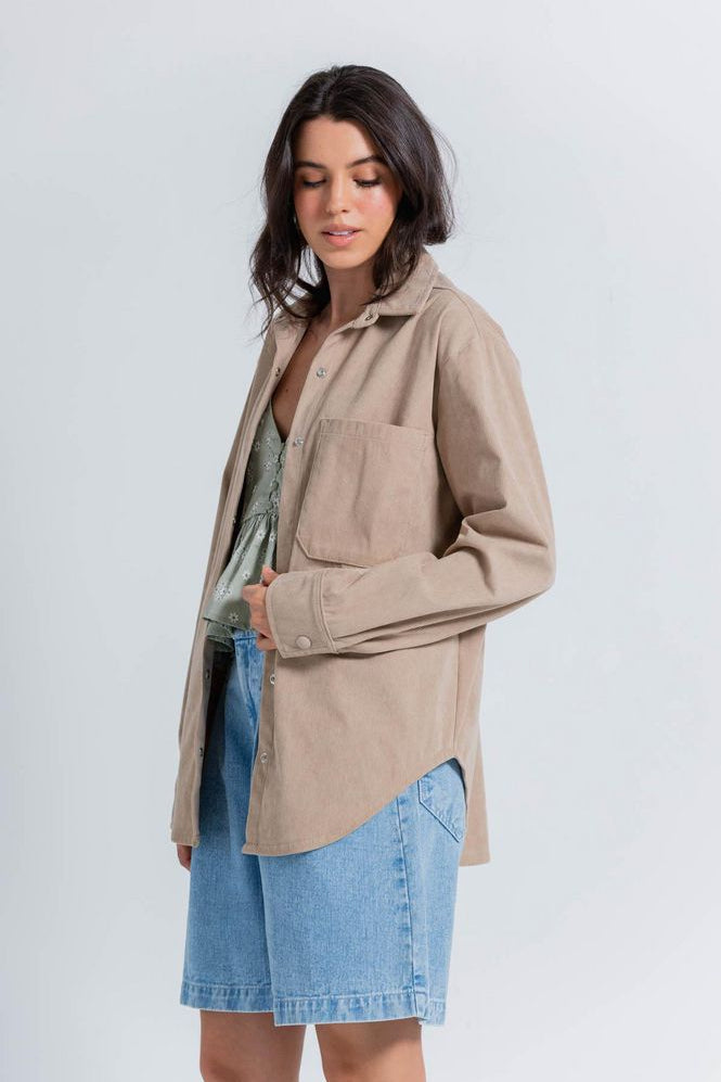 Chaqueta-Amplia-En-Corduroy-ARKITECT-3726679_b.jpg