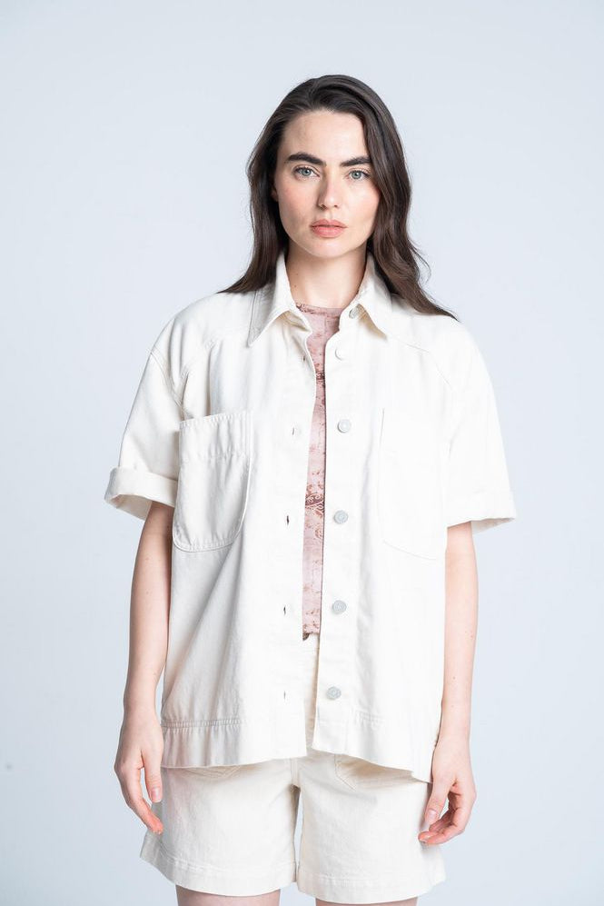 Chaqueta-Manga-corta-Amplia-ARKITECT-3780981_a.jpg