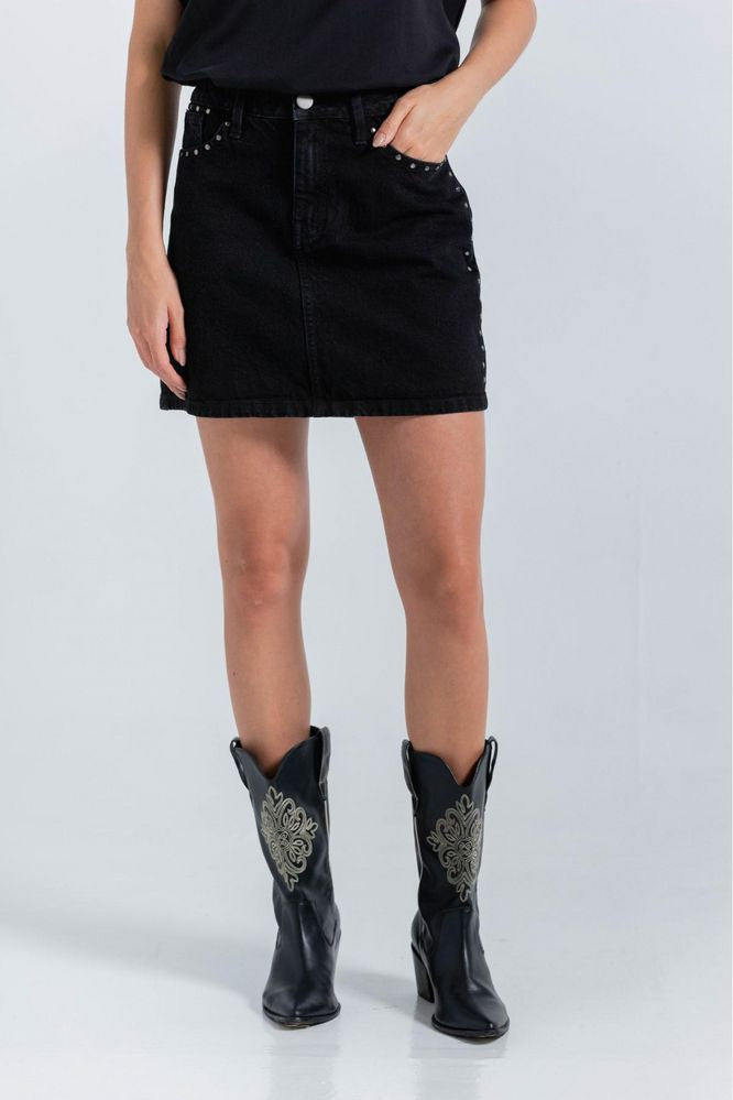 Falda-Corta-Con-Tach-ARKITECT-02174-3726427_a.jpg