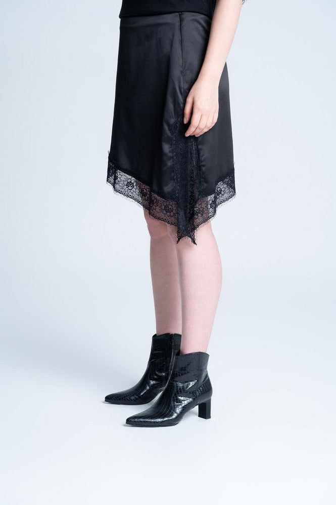 Falda-Encaje-Diagonal-Regular-fit-ARKITECT-3799427_b.jpg