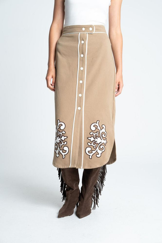 Falda-Larga-Texana-ARKITECT-85821-3706470_b.jpg