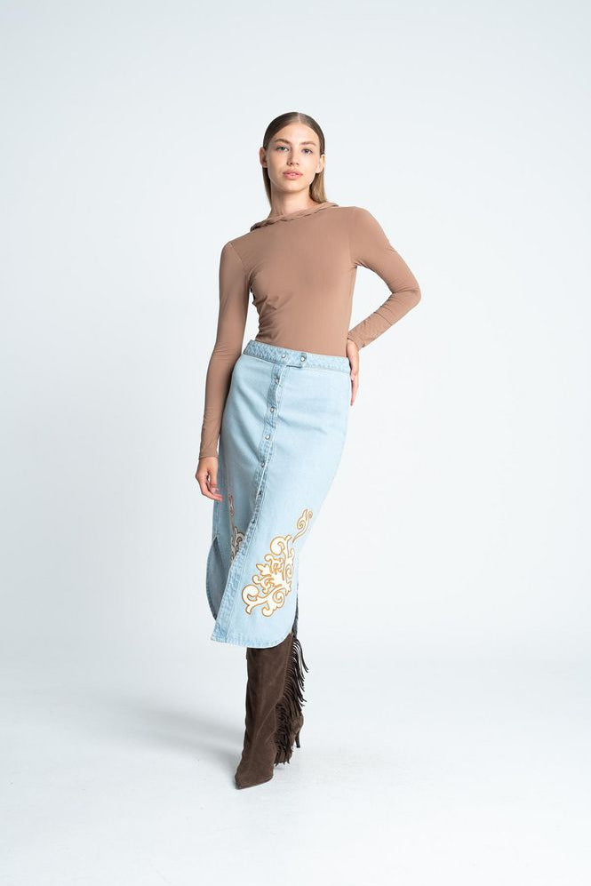 Falda-Larga-Texana-ARKITECT-99781-3703151_a_bb4be353-3963-4ea2-874c-4c2c6d7bb7c5.jpg