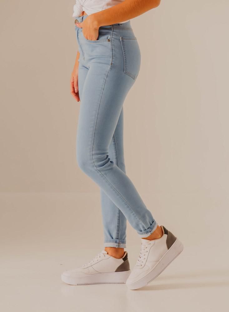 Jean. Denim Skinny PEOPLE