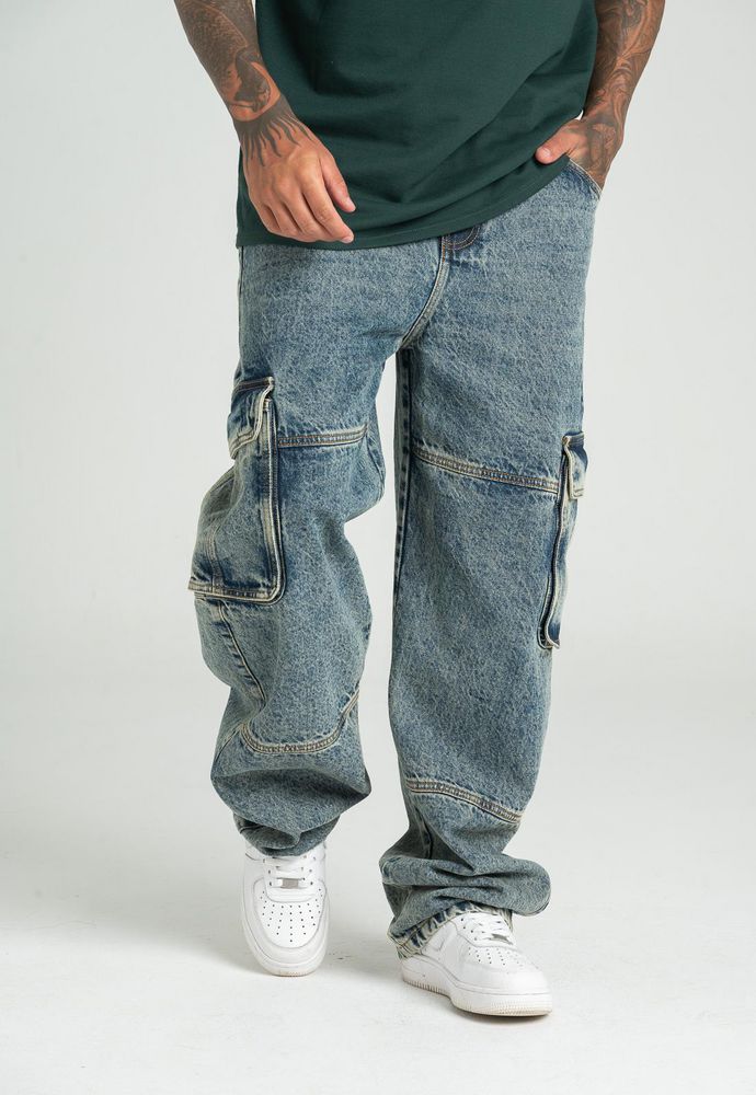 Jean-Cargo-PEOPLE-87387-3657961_b.jpg