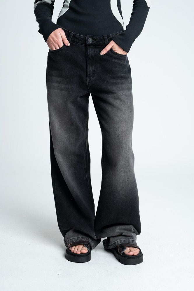 Jean-Con-Estampado-3705063_b_4d9ef4eb-6f4d-4af8-ab17-98032e3cb193.jpg
