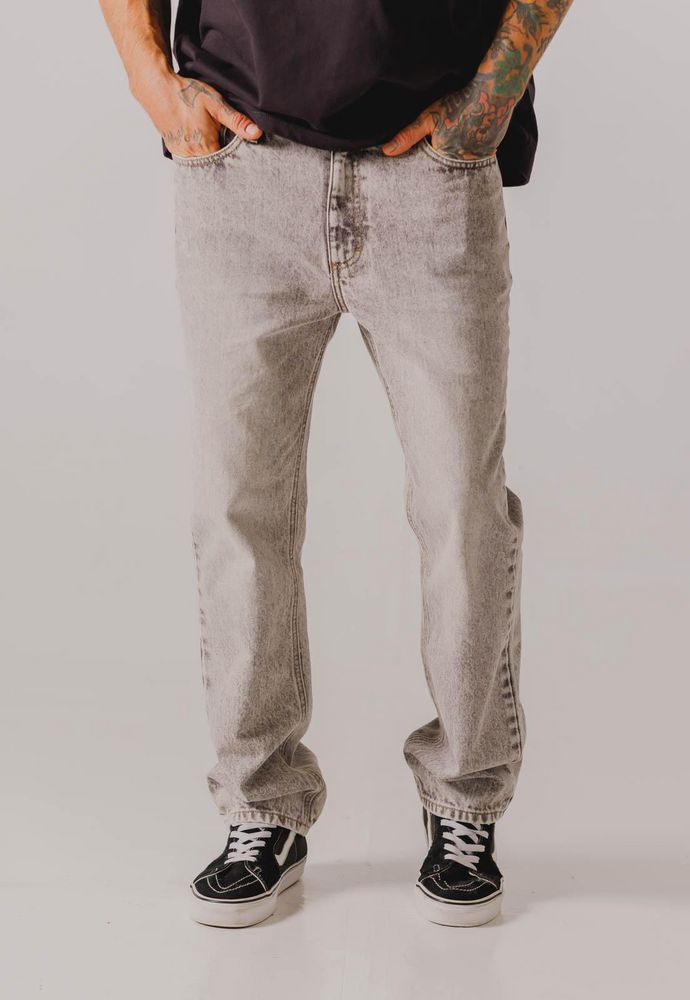 Jean-PEOPLE-80722-3660463_b.jpg
