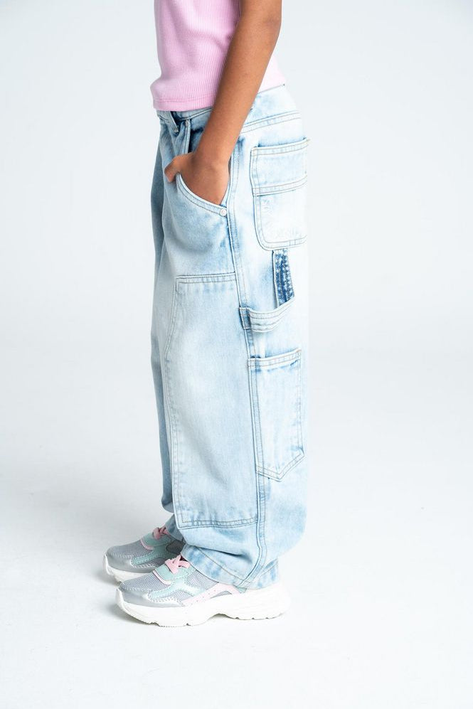 Jean-PEOPLE-98853-3702244_b.jpg