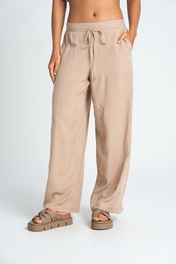 Pantaln-Pijama-BRONZINI-86634-3699043_b_2f5703de-14d8-4d7d-b89d-26f1815ce39a.jpg