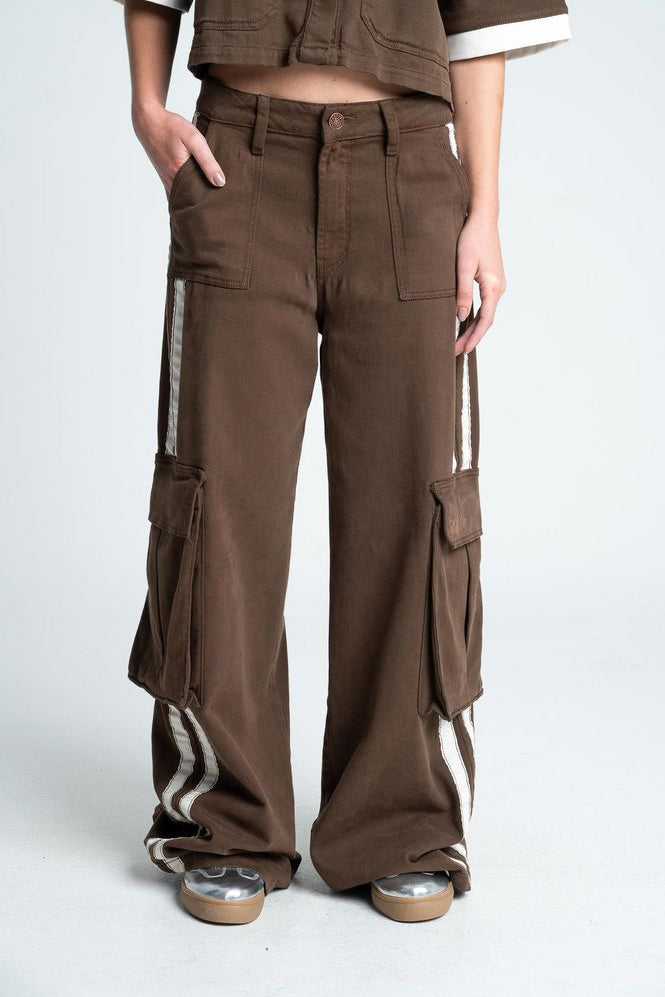 Pantalon-Maxibolsillos-3705121_b_311d0e60-4d16-467a-b3e7-e5a2be4c9cd7.jpg