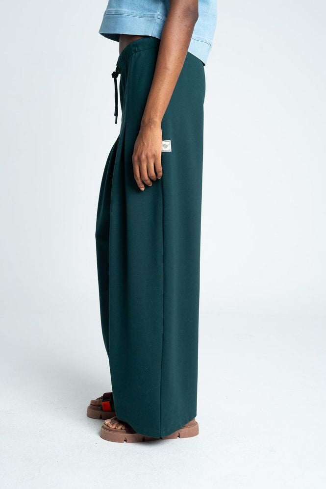 Pantalon-Tiro-Alto-Con-Pinza-PEOPLE-98088-3705729_c.jpg