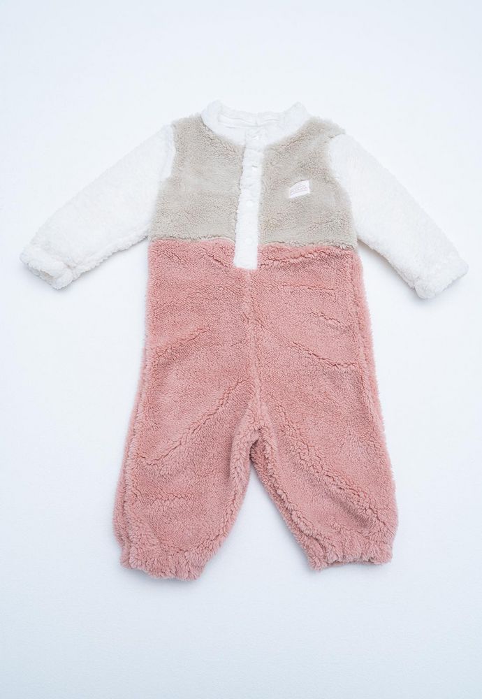 Pijama-enteriza-bebita-PEOPLE-98895-3701771_b_d7eeb7c1-57c3-40cc-bd8e-473c168c46e0.jpg