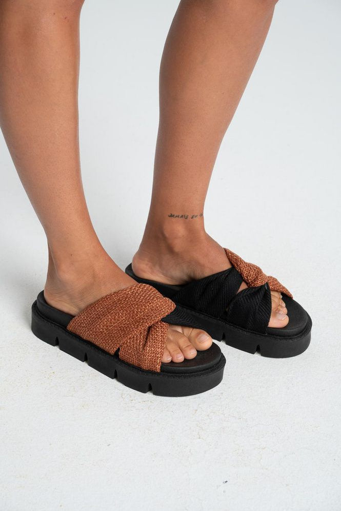 Sandalia-Plataforma-para-Mujer-BRONZINI-MJ1784A-3708907_a_d563f021-9ece-487d-adc4-ed22bfaa2df5.jpg