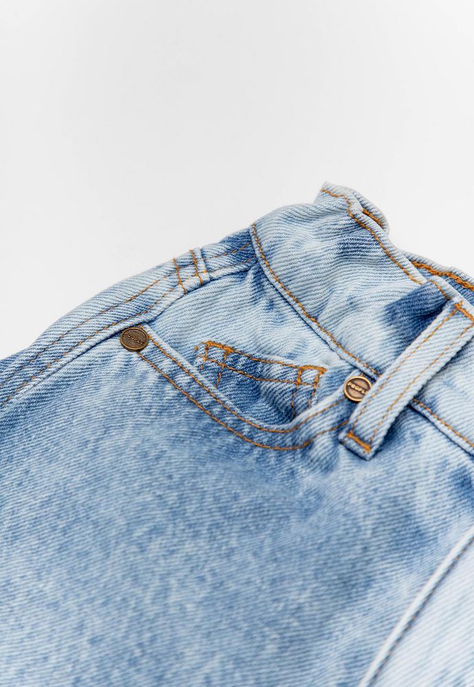 Short Corto Clásica PEOPLE