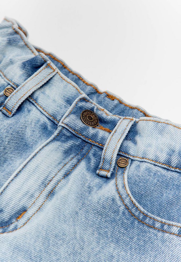 Short Corto Clásica PEOPLE