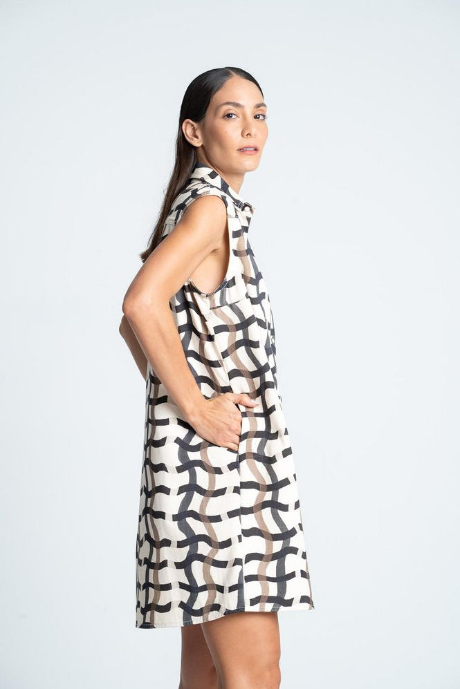 Vestido-Flecos-Atras-ARKITECT-85796-3703655_b_4880bbe2-c2f3-4533-afcc-3b13ab830f7b.jpg